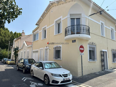 Immeuble - 147 m² - 6 pièces