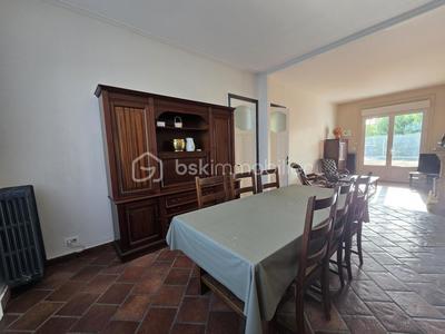 Maison - 165 m² - 9 pièces