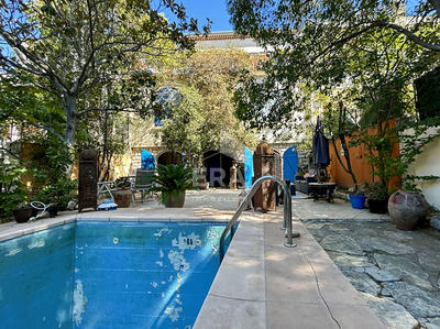 Maison - 355 m² - 12 pièces