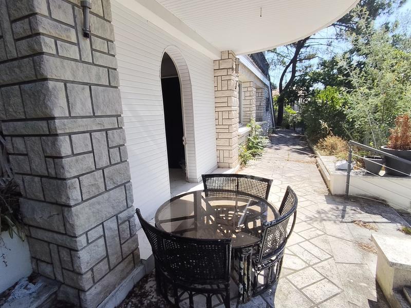 Villa - 250 m² - 8 pièces