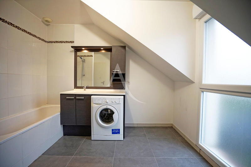 Maison - 84 m² - 4 pièces