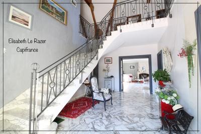 Maison - 255 m² - 8 pièces