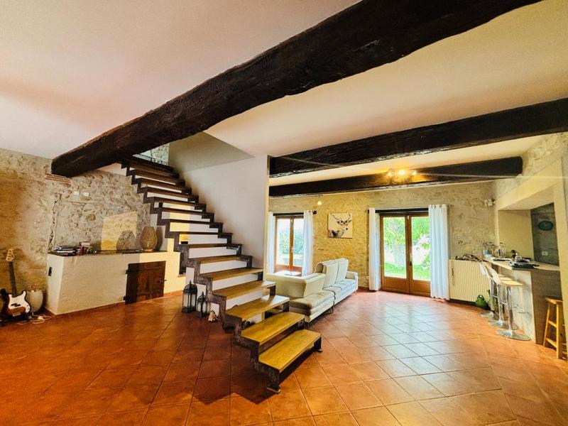 Maison - 176 m² - 5 pièces
