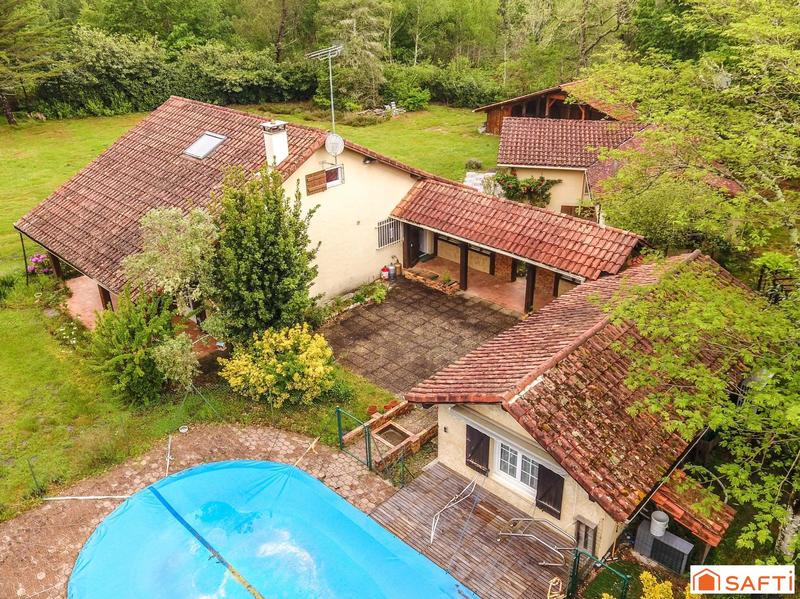 Maison - 120 m² - 7 pièces