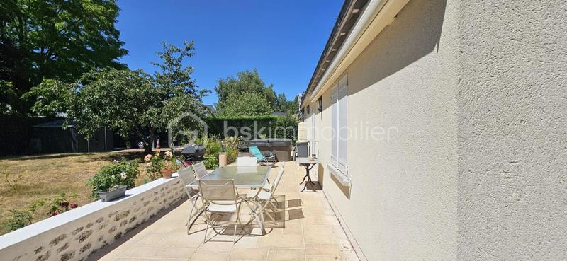 Maison traditionnelle - 159 m² - 6 pièces