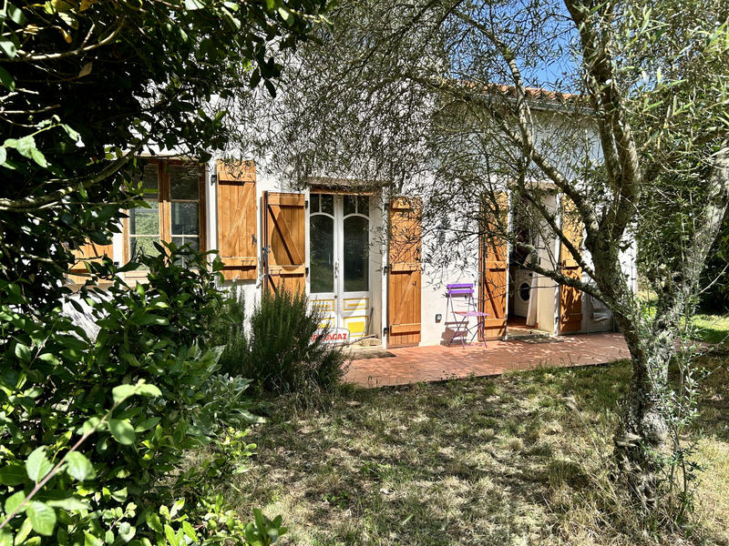 Maison - 380 m² - 10 pièces