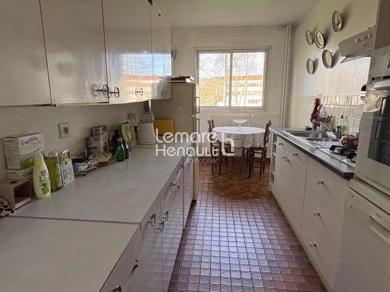 Appartement - 98 m² - 5 pièces