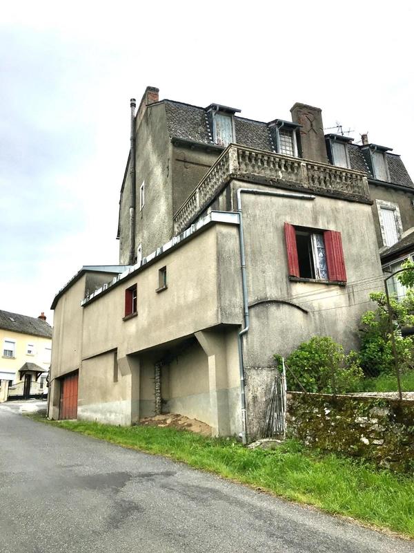 Maison - 90 m² - 6 pièces