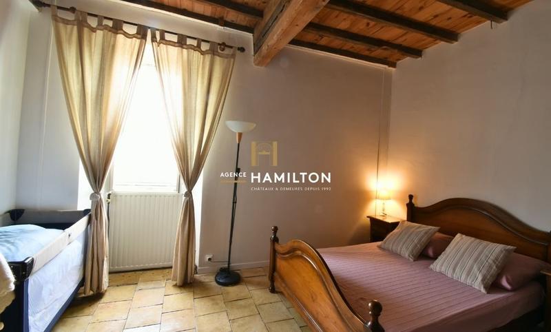 Maison de maîtres - 830 m² - 24 pièces