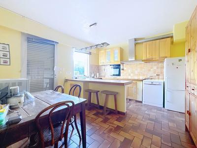 Maison - 170 m² - 6 pièces
