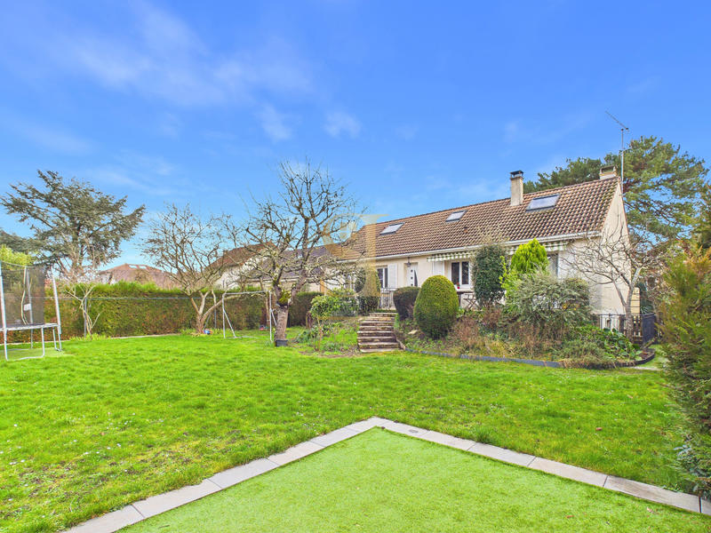 Maison - 140 m² - 7 pièces