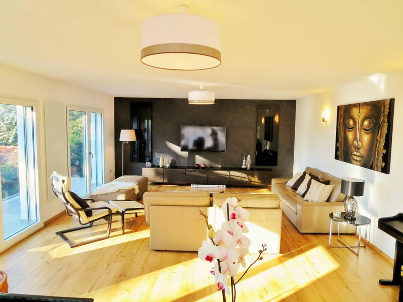 Maison - 180 m² - 5 pièces