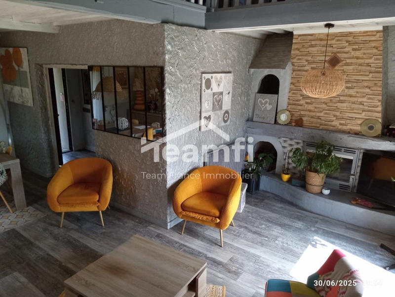 Maison - 121 m² - 6 pièces