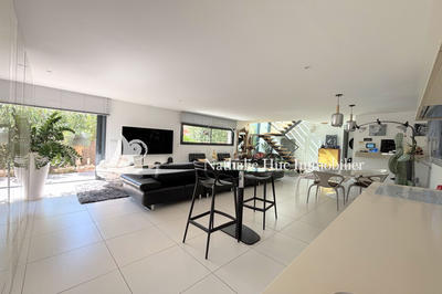 Villa - 180 m² - 4 pièces