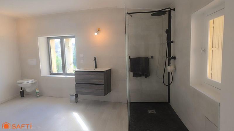 Maison - 200 m² - 6 pièces