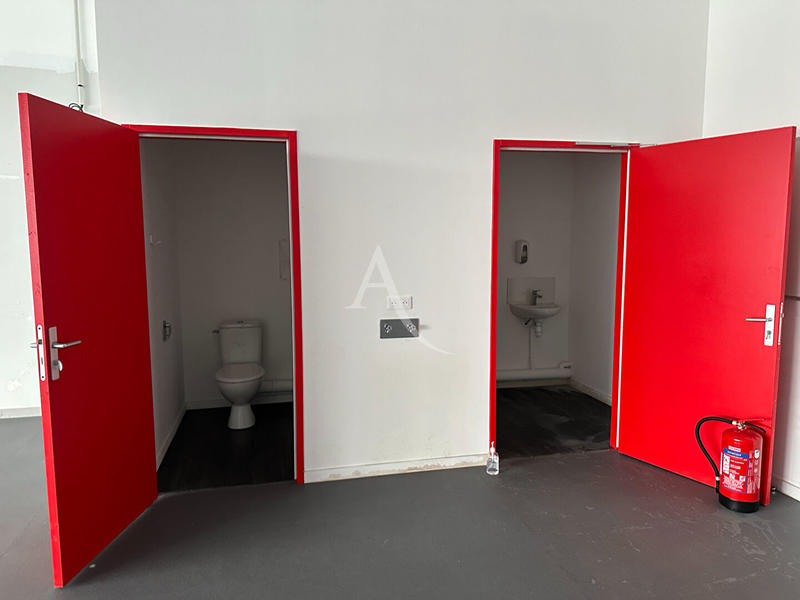 Local commercial - 363 m²