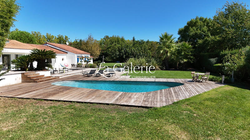 Villa - 295 m² - 7 pièces
