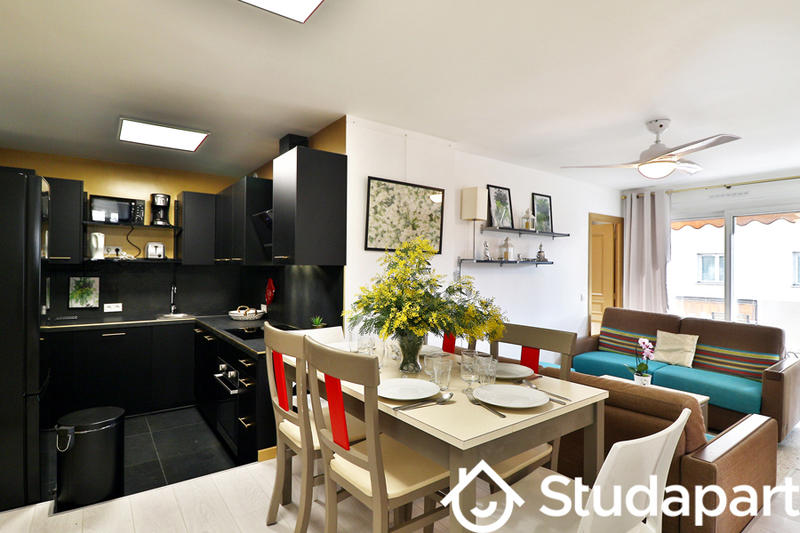 Chambre - 10 m² - 1 pièce