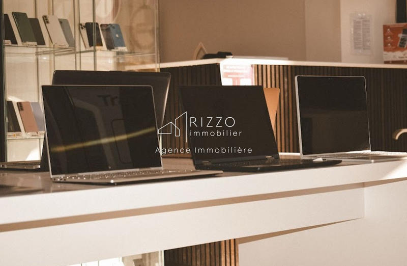 Fonds de commerce - Magasins - 70 m²