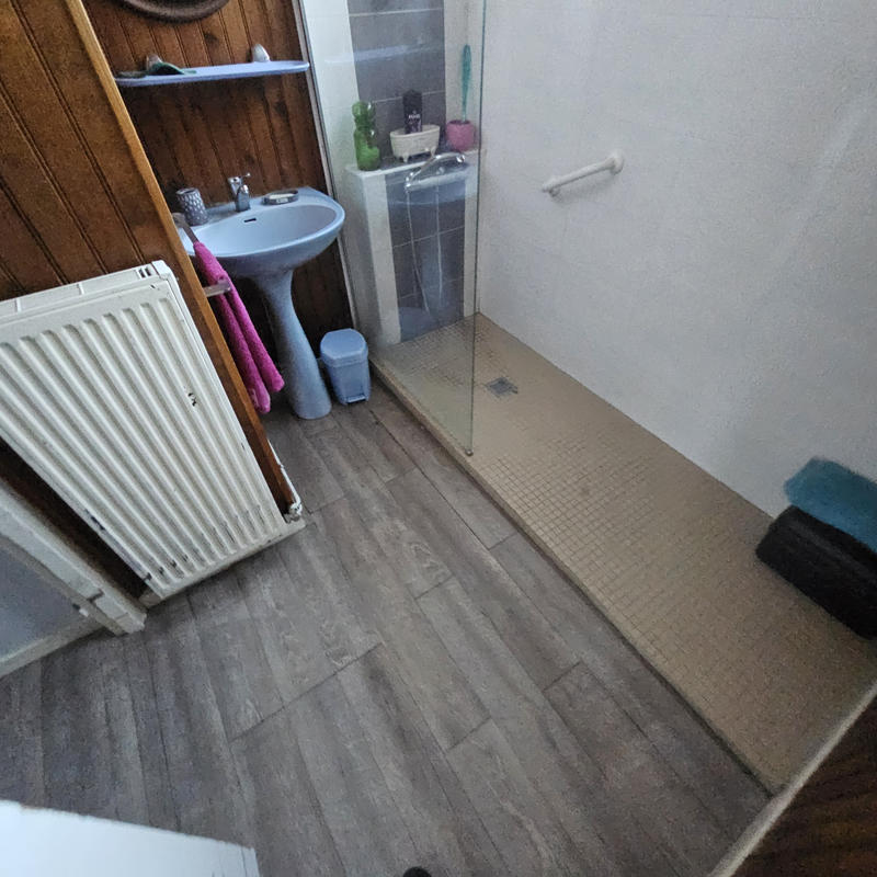Appartement - 80 m² - 6 pièces