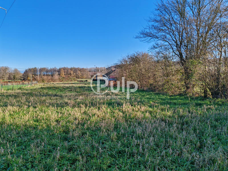 Terrain constructible - 2 071 m²