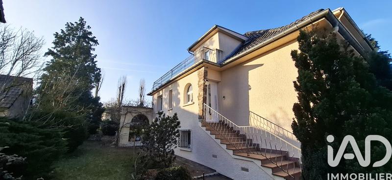 Maison - 139 m² - 5 pièces