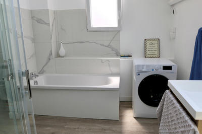 Maison - 210 m² - 7 pièces