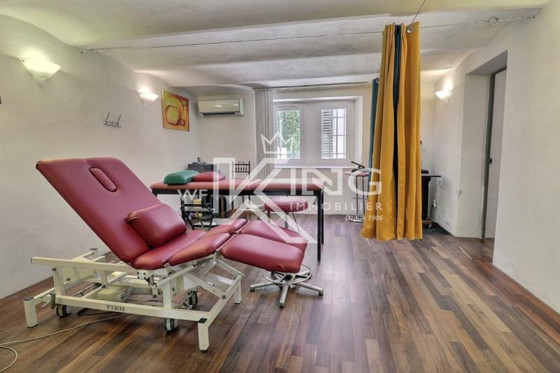 Local d'activité / Entrepôt - 104 m²