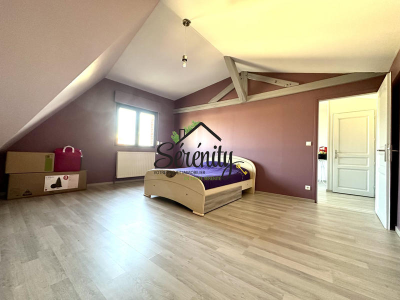 Maison - 90 m² - 5 pièces