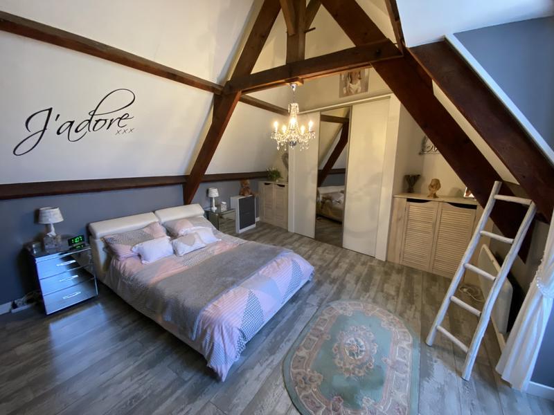 Maison traditionnelle - 265 m² - 8 pièces