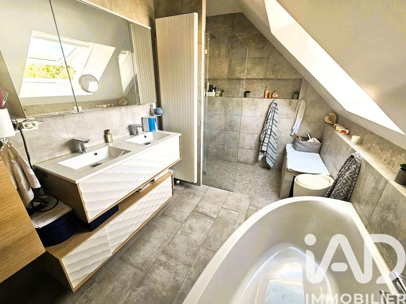 Maison - 128 m² - 6 pièces