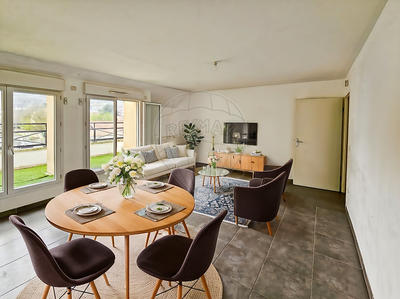 Appartement - 84 m² - 4 pièces