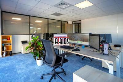 Bureau - 300 m²
