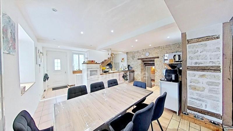 Maison de village - 215 m² - 7 pièces