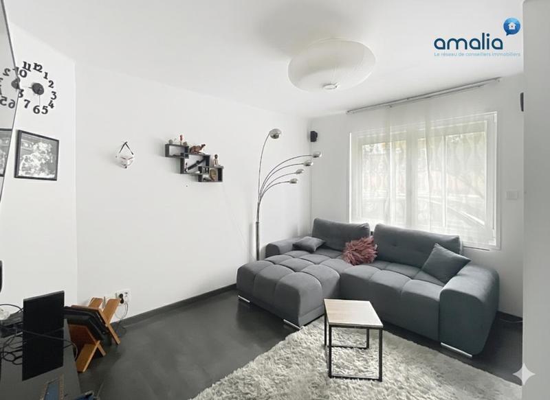 Maison - 204 m² - 7 pièces