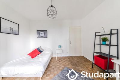 Chambre - 15 m² - 1 pièce