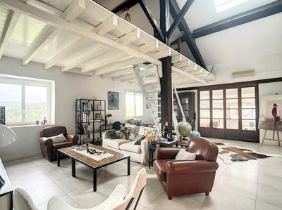 Maison - 264 m² - 7 pièces