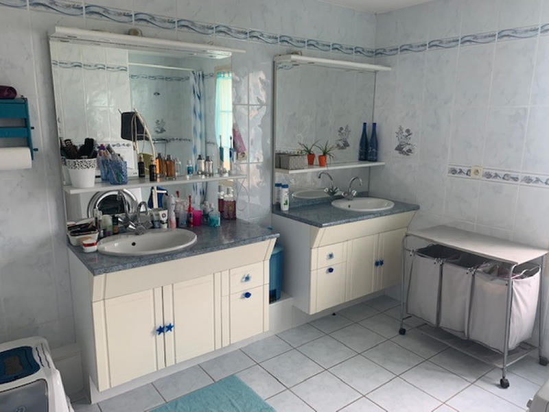 Maison - 172 m² - 8 pièces