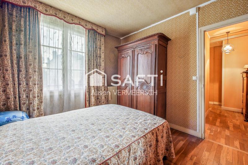 Maison - 204 m² - 7 pièces