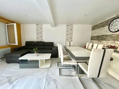 Villa - 96 m² - 5 pièces