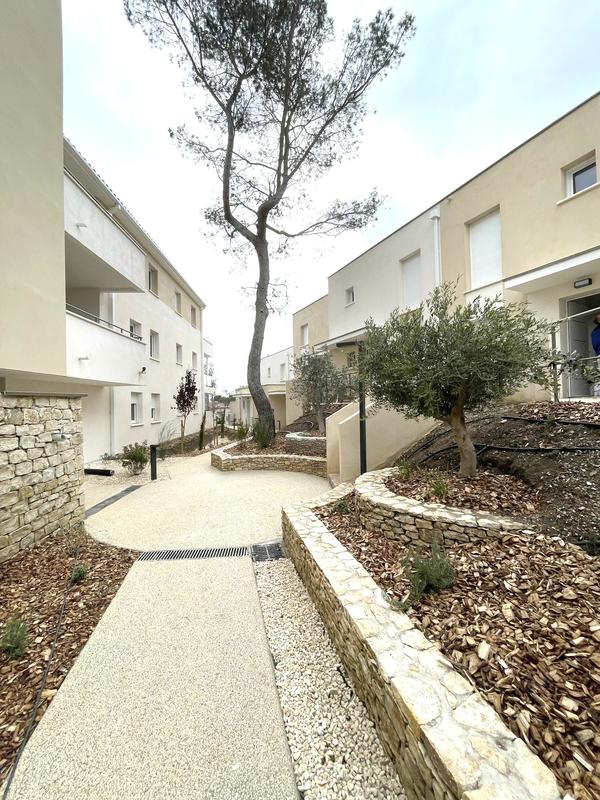 Appartement - 100 m² - 4 pièces