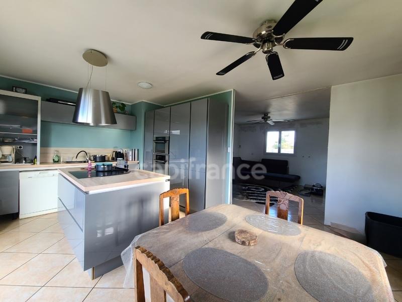 Maison - 95 m² - 5 pièces