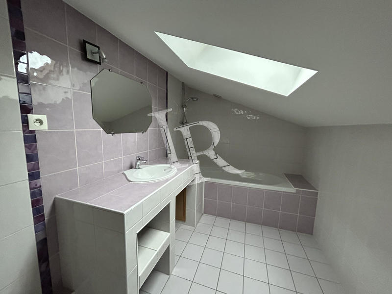 Appartement - 110 m² - 4 pièces