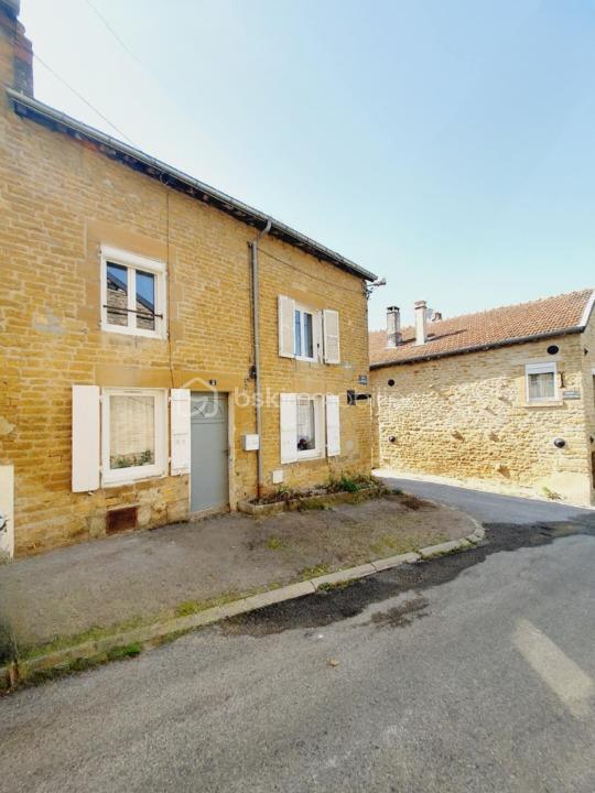 Maison de village - 107 m² - 5 pièces