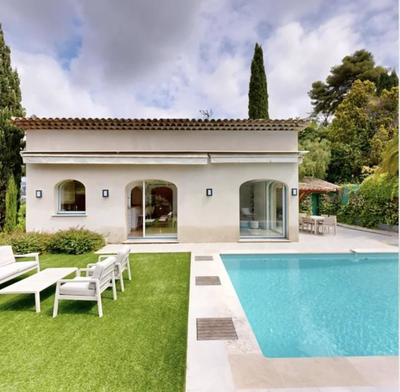 Villa - 200 m² - 7 pièces