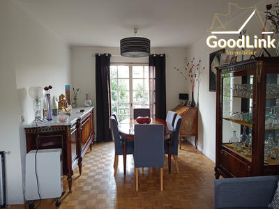 Maison - 97 m² - 5 pièces