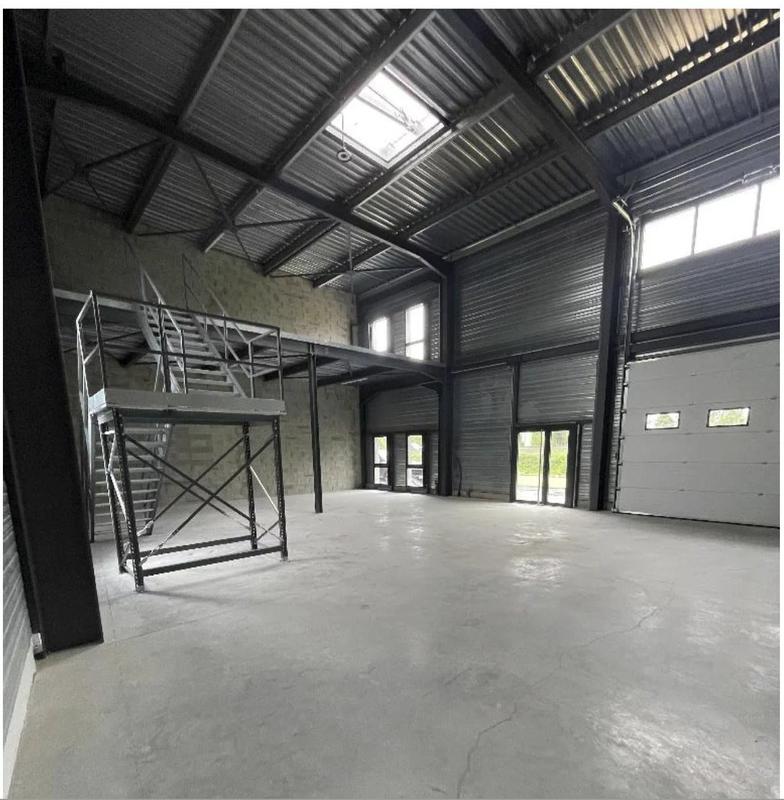 Bureau - 286 m² - 1 pièce