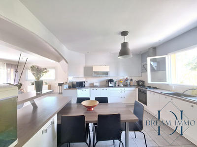 Villa - 136 m² - 5 pièces