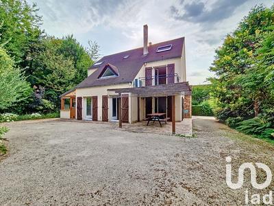 Maison - 203 m² - 8 pièces