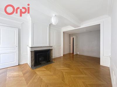 Appartement - 83 m² - 3 pièces